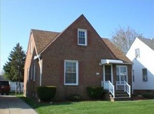 15516 Maplewood Ave, Maple Heights, OH 44137