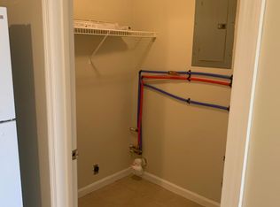 215 W 3rd St #4, Moscow Mills, MO 63362
