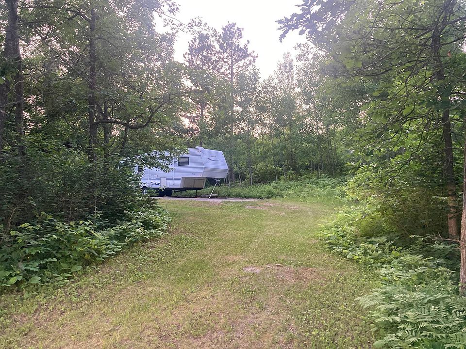 1st image of Far Portage Dr