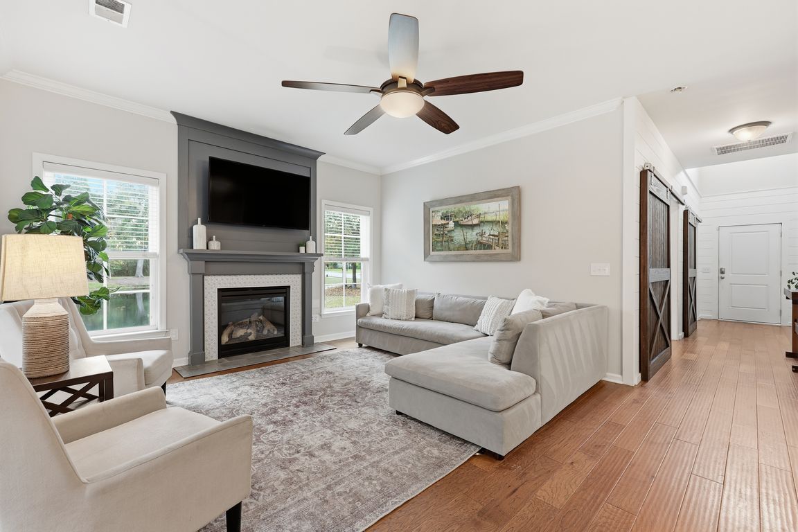 next background image