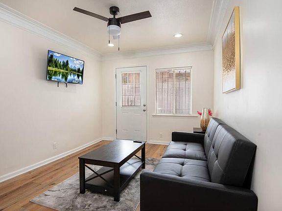 5th image of 1163 W 38th St #2
