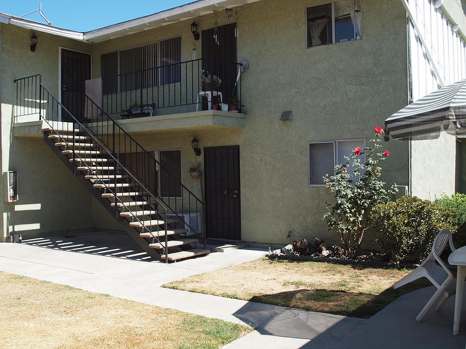 Front of 3-Unit Structure