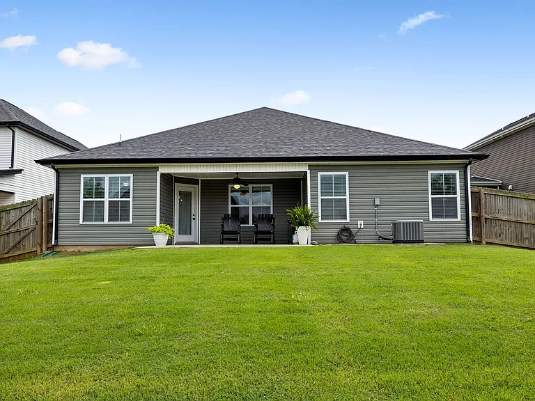 1151 Eagles Bluff Dr — Photo 24