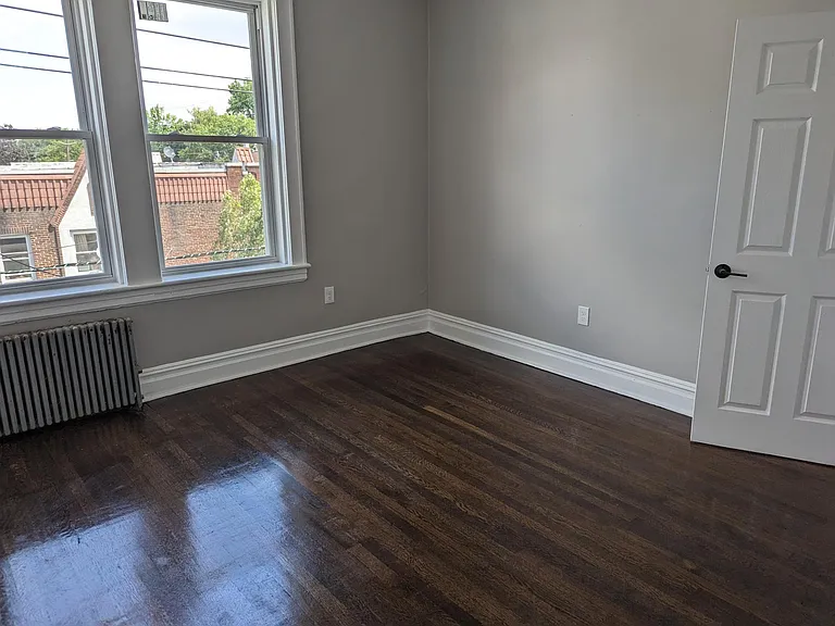 45 Linden St #5 — Photo 5