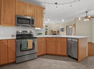 3134 Dorchester Way APT 7, Madison, WI 53719