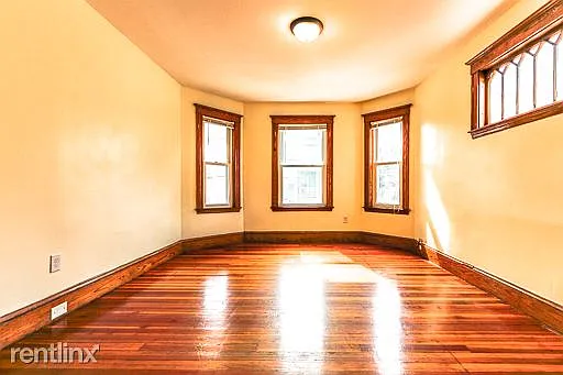 75-2 Glendower Rd