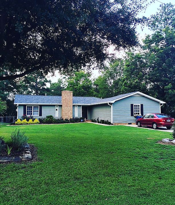 1st image of 1600 Woodcrest Dr NE