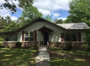 421 White Sand Rd, Poplarville, MS 39470