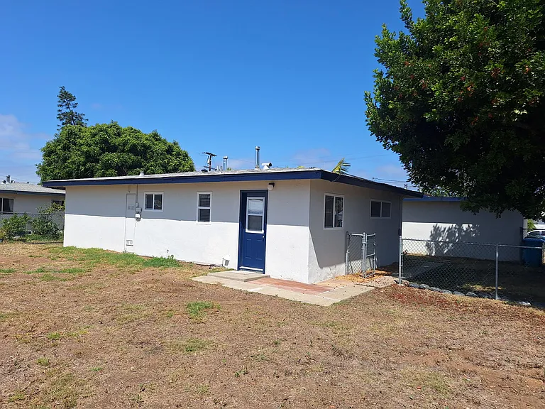 4737 Pocahontas Ave — Photo 17