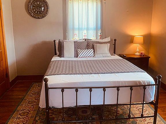 Main floor bedroom #2