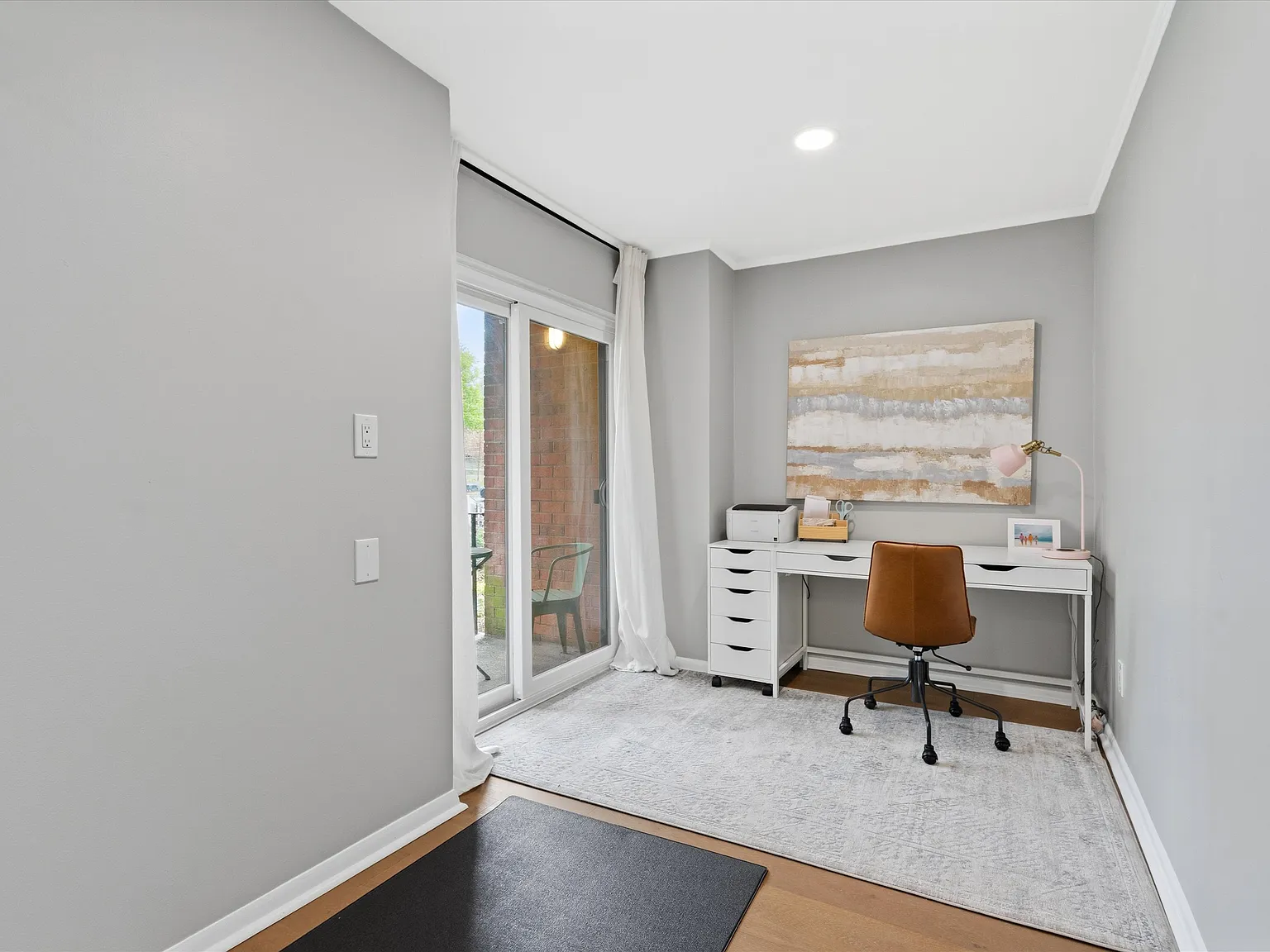 3 bed, 763 sqft, $6,750 — Photo 4