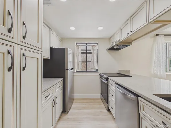 12514 E Cornell Avenue #203, Aurora, CO 80014