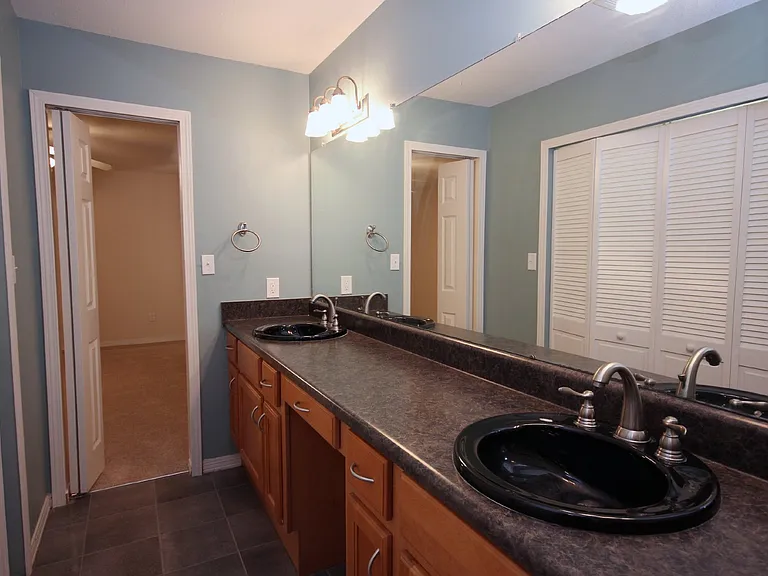 3528 Parkwood Ave — Photo 9