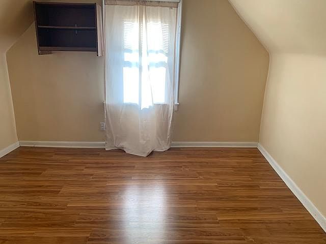 1st image of 16 Franklin Ave Floor 3