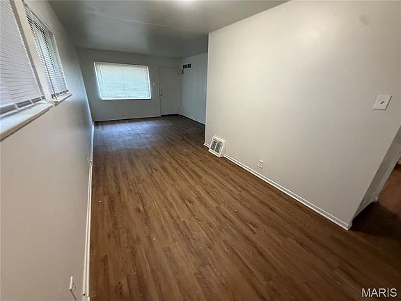 5th image of 10629 Glen Garry Rd
