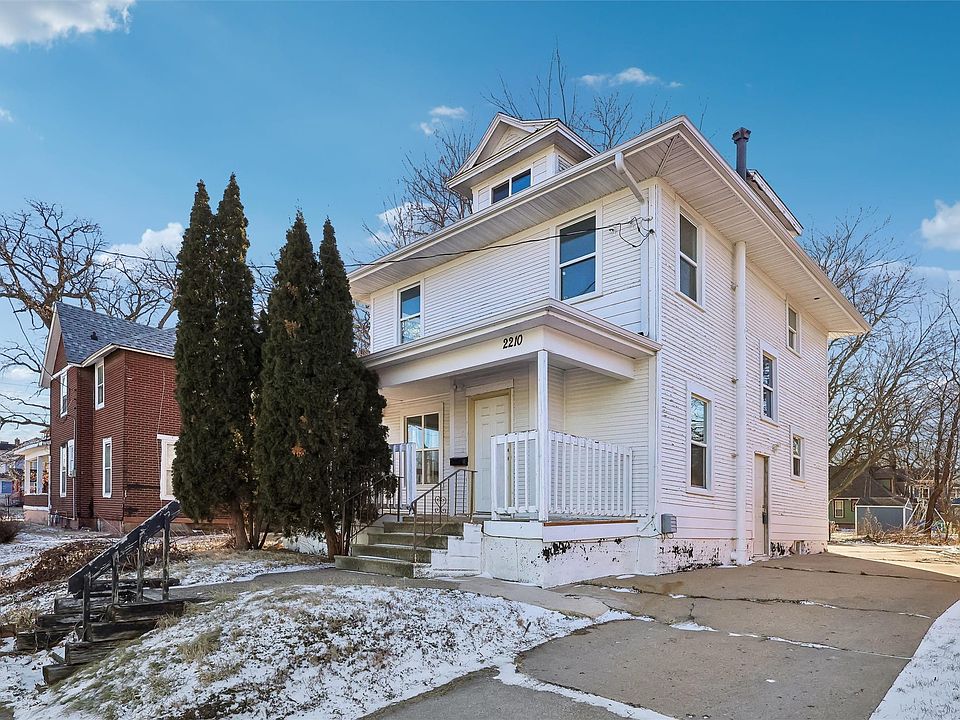 1st image of 2210 University Ave