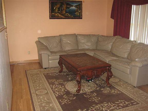 5th image of 1620 Woodmayr Dr