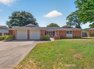 1913 Rolling Hills Dr, Bartlesville, OK 74006