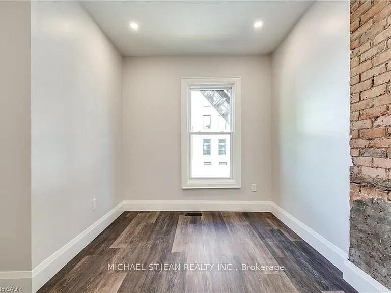 276 Sanford Ave N #1 — Photo 9