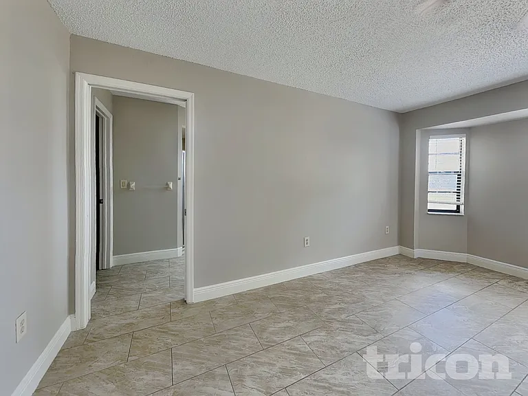 488 Northview St — Photo 6