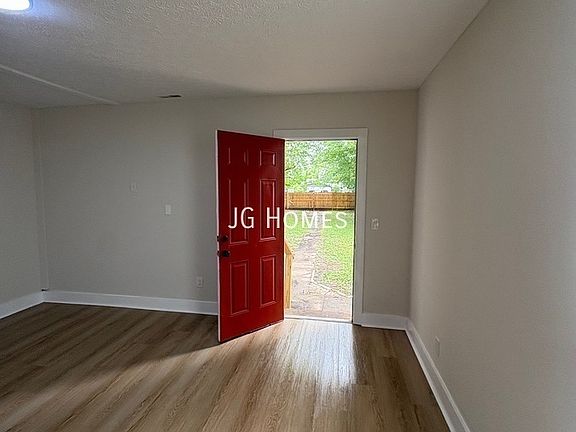 2nd image of 2725 Hale Ave
