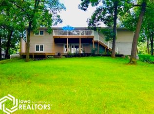 255 Whippoorwill Rd, Montezuma, IA 50171