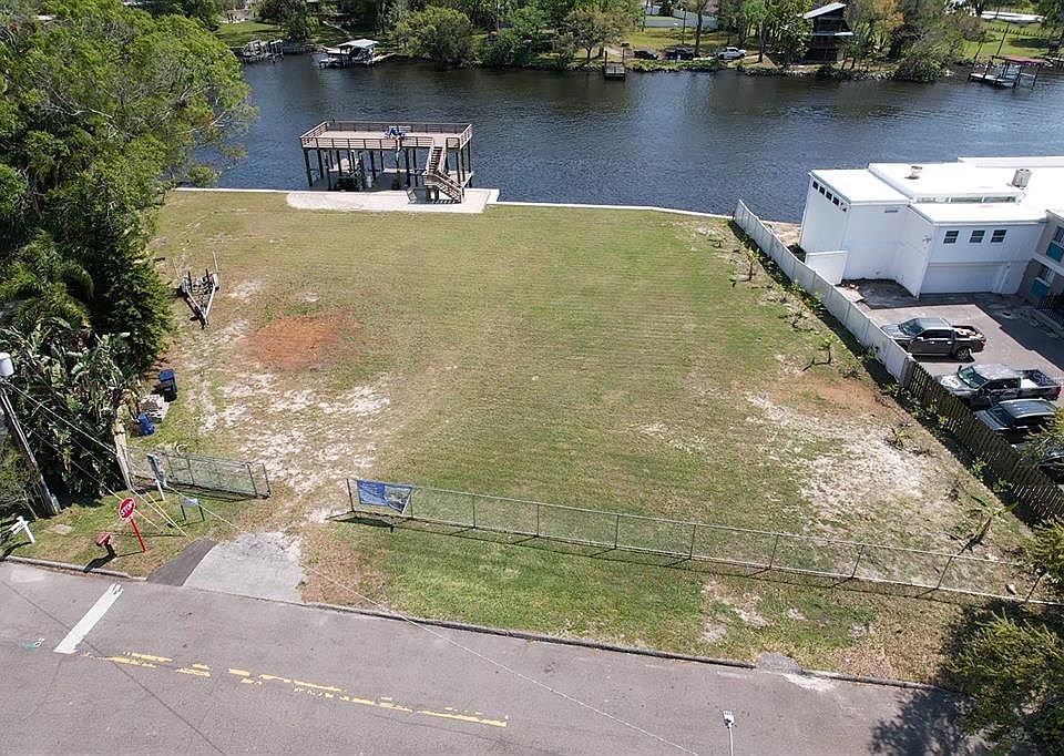 1st image of 4033 N River View Ave