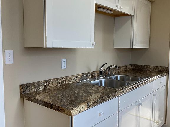 5th image of 710 E Loudon Ave