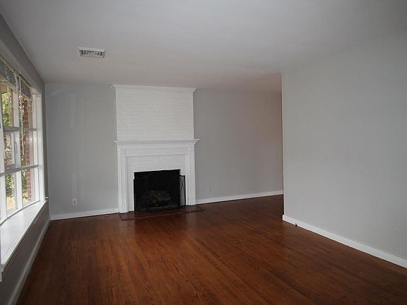 Living Room with Gas Fireplace