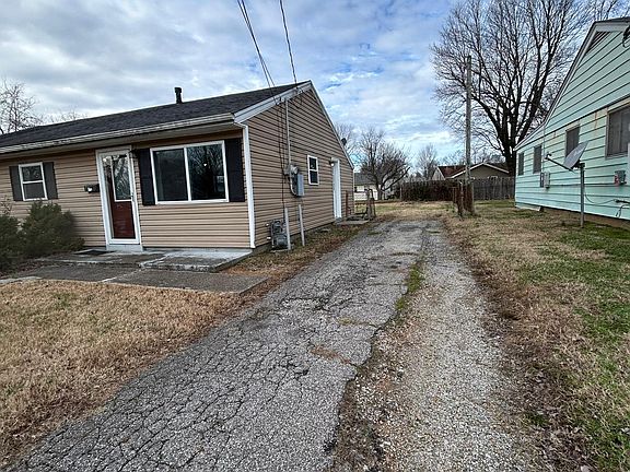 2nd image of 4907 Andalusia Ln