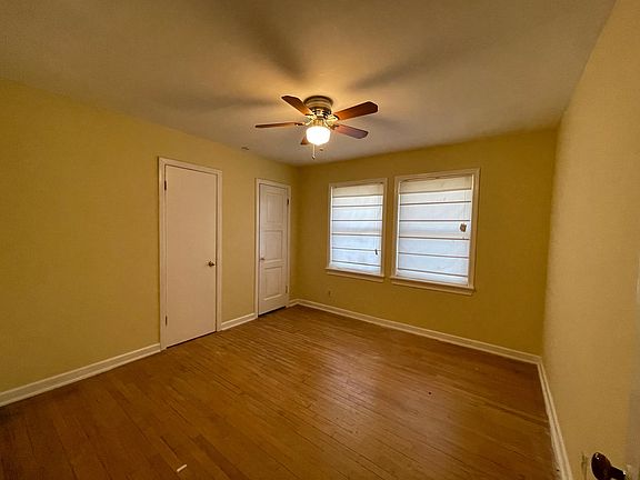 5th image of 3255 Medina Ave