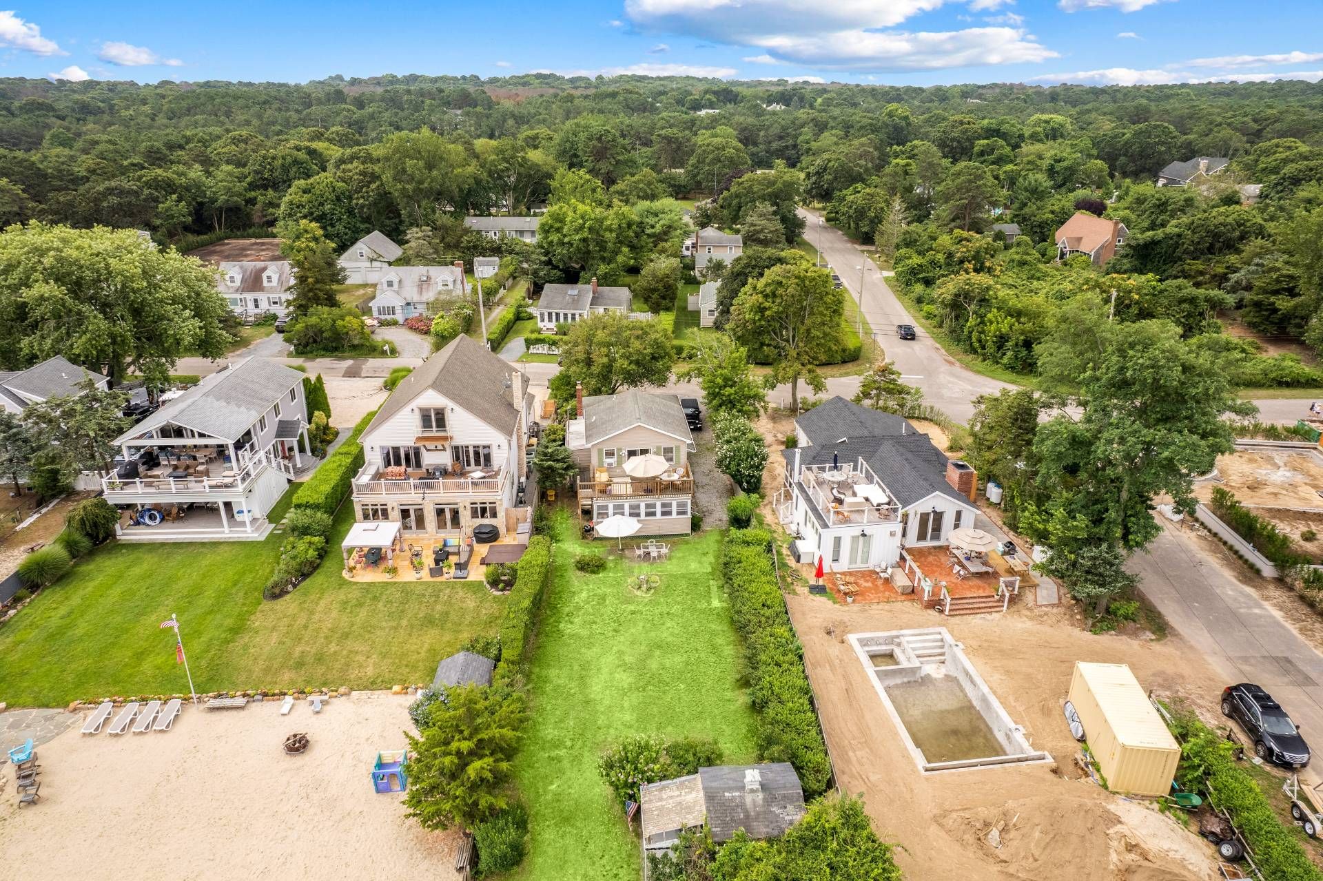 65 Inlet Rd W, Hampton Bays, NY 11946 Out East