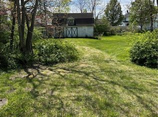 2011 E Pleasant St, Springfield, OH 45505