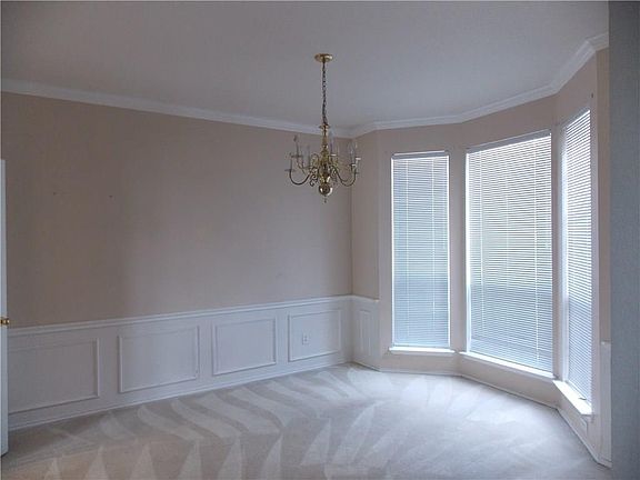 3rd image of 500 Meadow Vista Dr