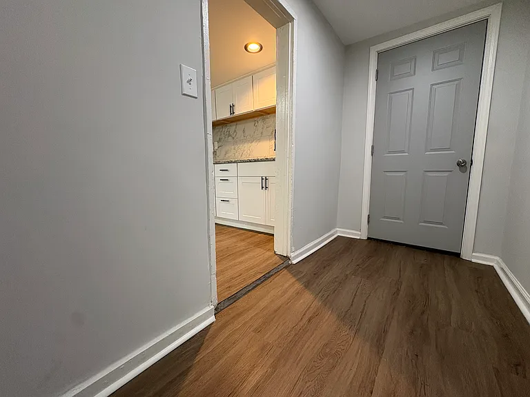 6907 Sylvania 4 Rd — Photo 17