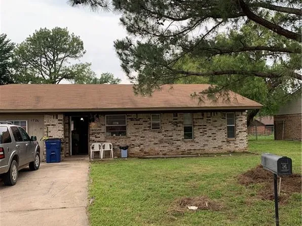 1708 Pecan Grove St, Tecumseh, OK 74873