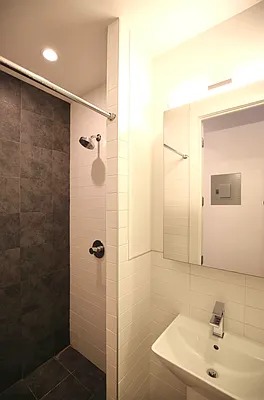 Rented by Vertical Real Estate LLC | media 9