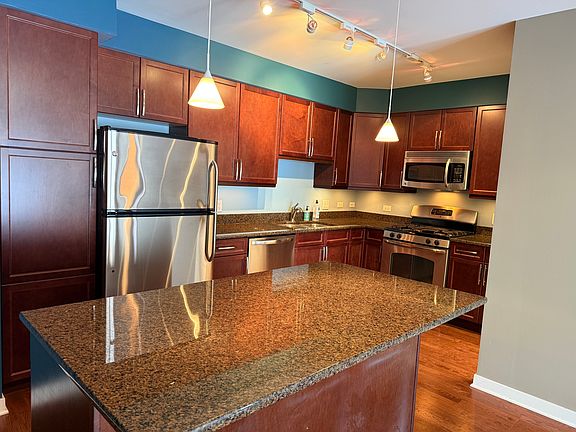 4th image of 5858 N Broadway Ave #203
