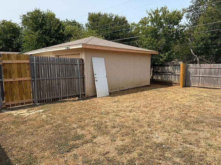 2506 Normont Cir — Photo 19