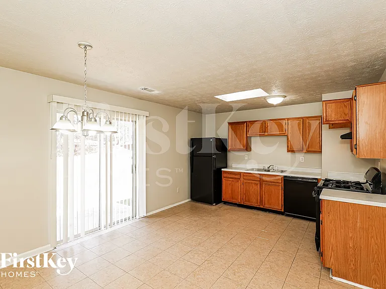6450 Peppermill Ln — Photo 6