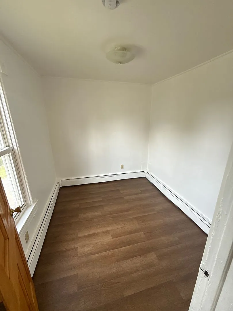 97 S Montgomery St — Photo 1