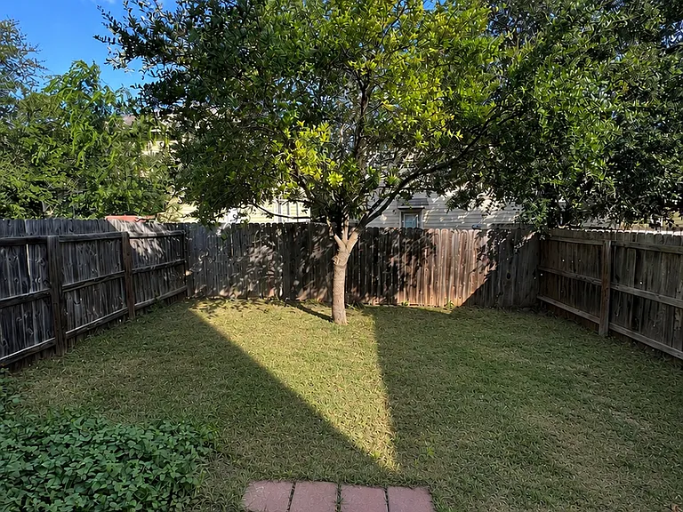 5016 Flipper Dr — Photo 17