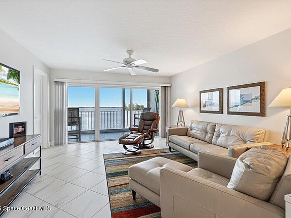 3rd image of 5944 S River Run Dr Unit 5944