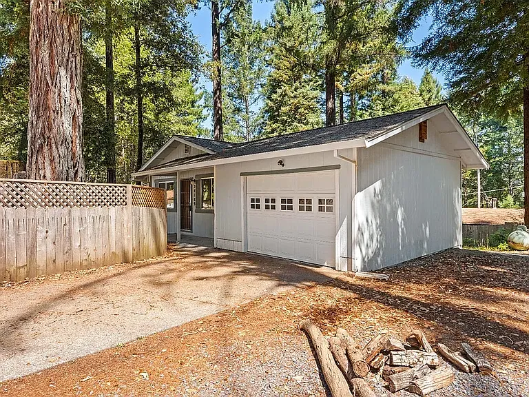 24189 Birch Pl — Photo 2
