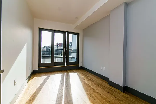 Rented by Nooklyn NYC LLC | media 21