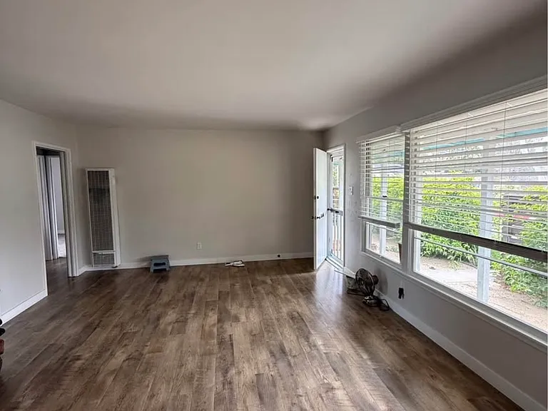 211 N Tassajara Dr — Photo 6