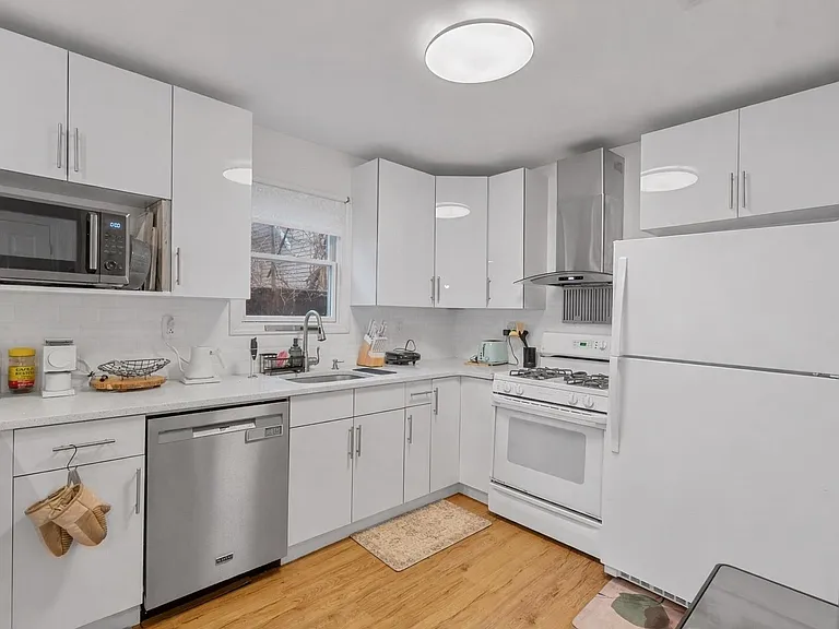 515 44th St #REAR HOUSE — Photo 5