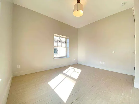 Rented by Bruma Realty LLC | media 41