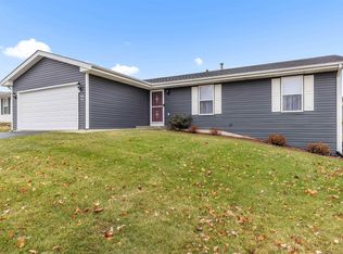 4414 Sunbury Dr, Rockford, IL 61109