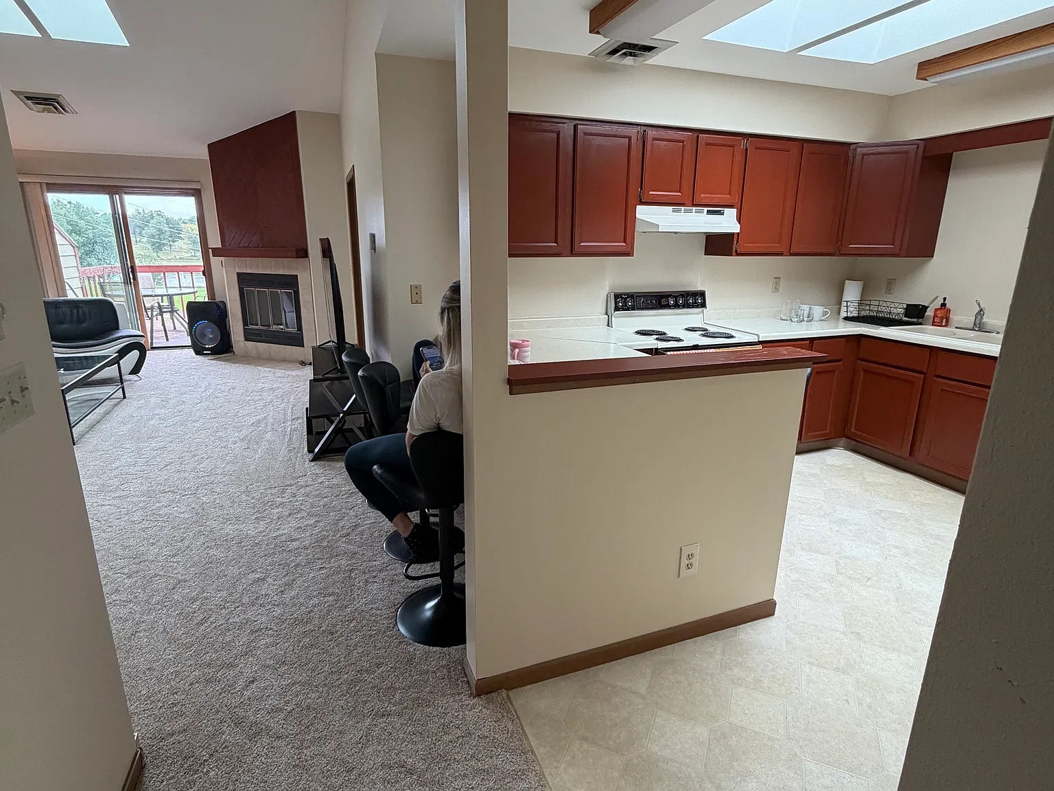 2 bed, 1310 sqft, $1,970 — Photo 2